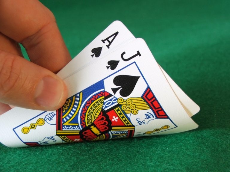 Blackjack single deck starting hands probability.